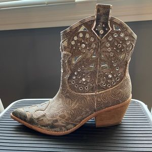 Bling Cowboy Boots - Donald J Pliner brand, size 7 hardly worn